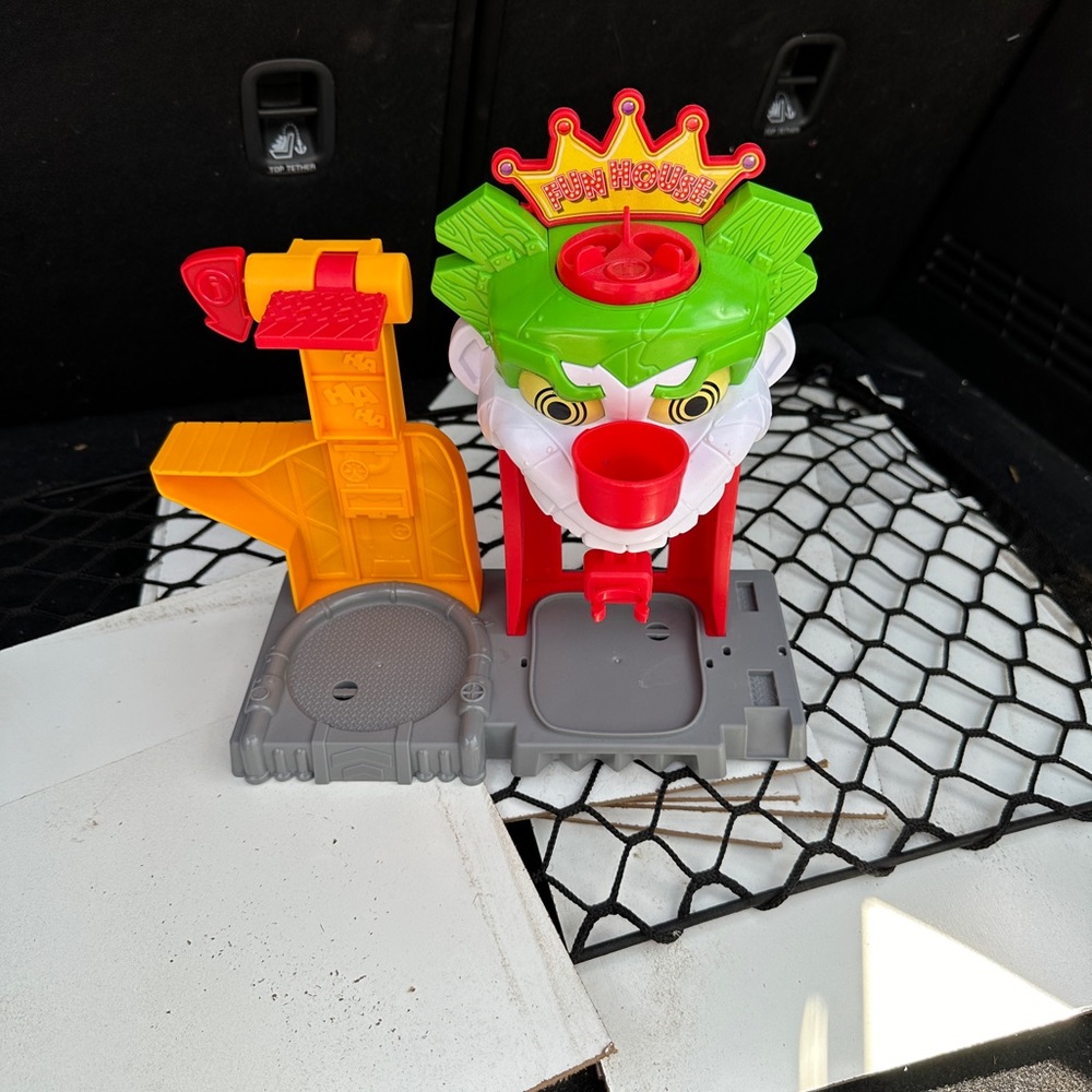 Imaginext DC friends joker fun house